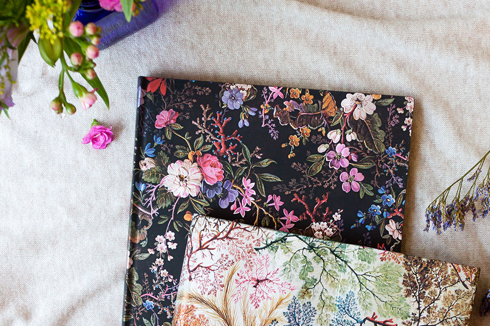 AGENDA PAPERBLANKS FED5408 2025 FLORALIA / WILLIAM KILBURN / ULTRA / VERTICAL
