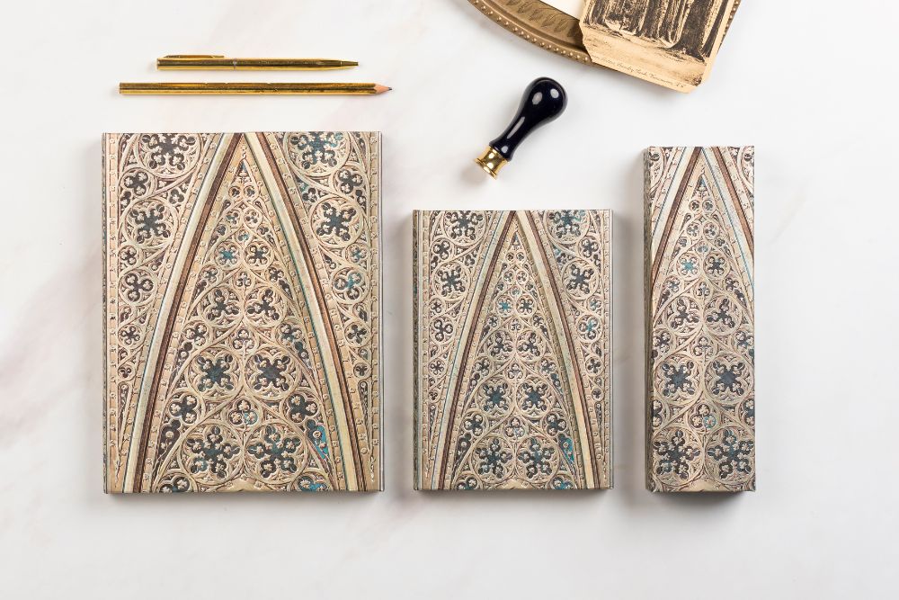 AGENDA PAPERBLANKS DSD6246 2025 DP 12 / VAULT OF THE MILAN CATHEDRAL / ULTRA / VERTICAL