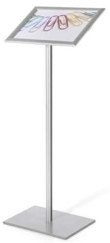[821/A3] ATRIL CON EXPOSITOR ABATIBLE PARA DIN A3 - 110 X 30 X 40 CM.